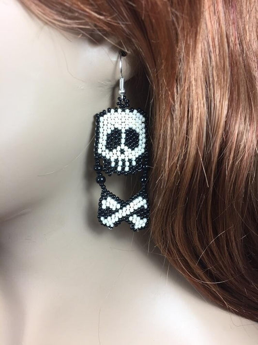 New Skull And Crossbones Halloween Handmade Beaded Earrings